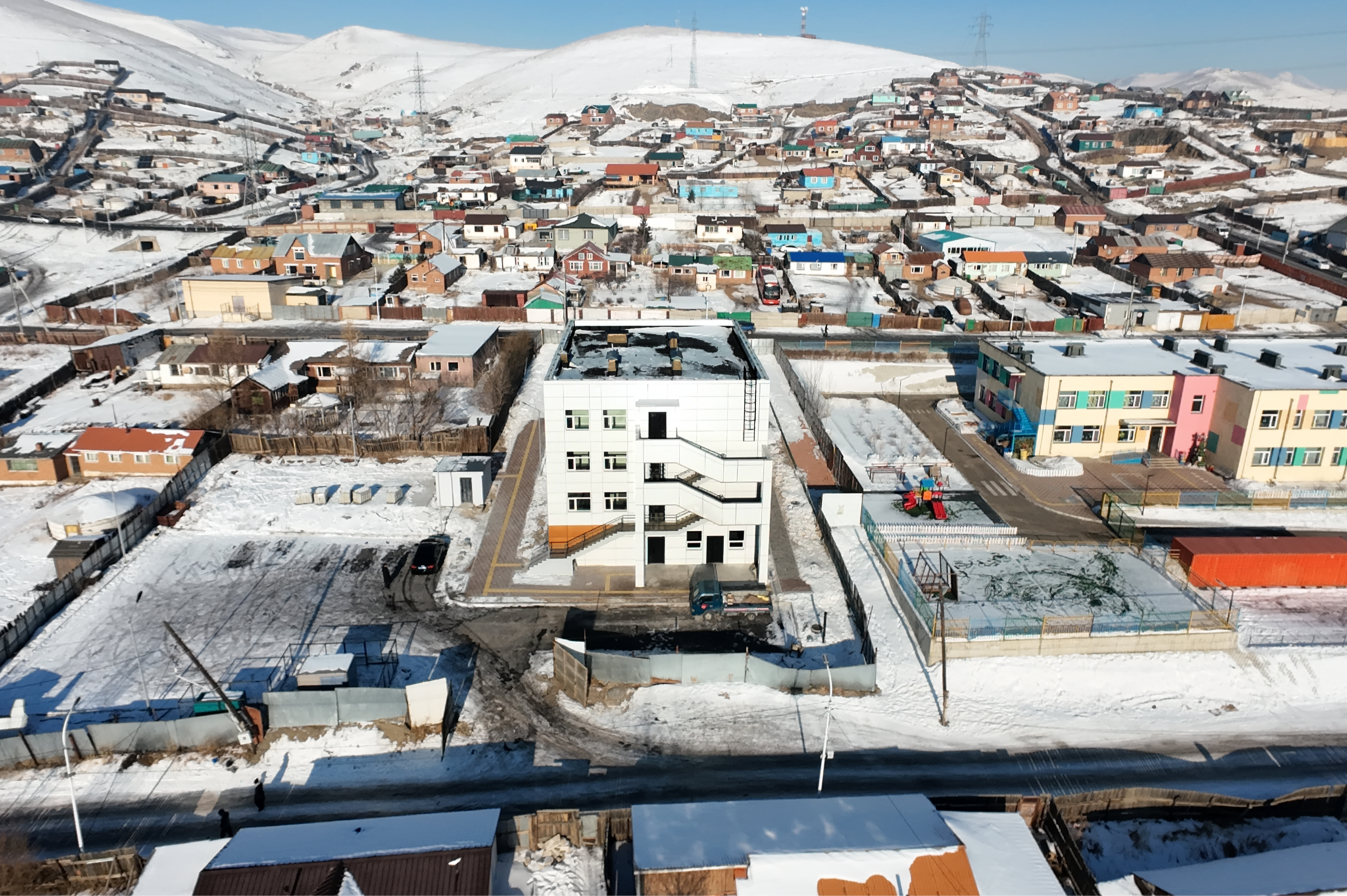 ЧД-ийн 22 дугаар хороонд хороо, өрхийн эмнэлэг, цагдаагийн хэсгийн цогцолбор барилга ашиглалтад орлоо